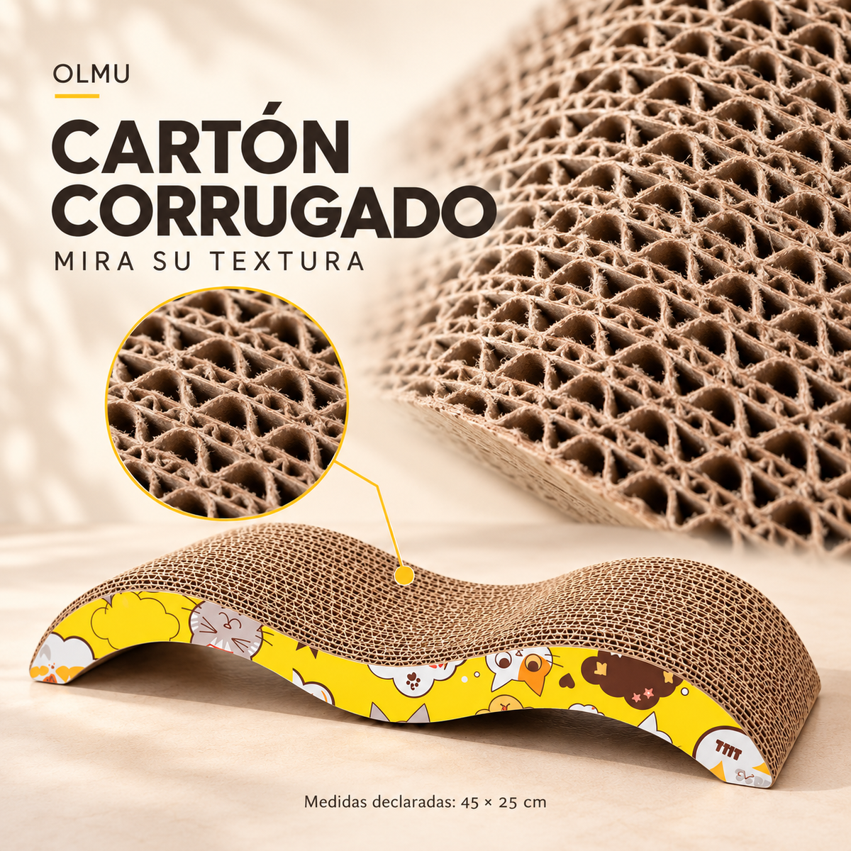 Rascador de cartón corrugado para gatos: acercamiento a la textura del material. Medidas declaradas: 45 × 25 cm
